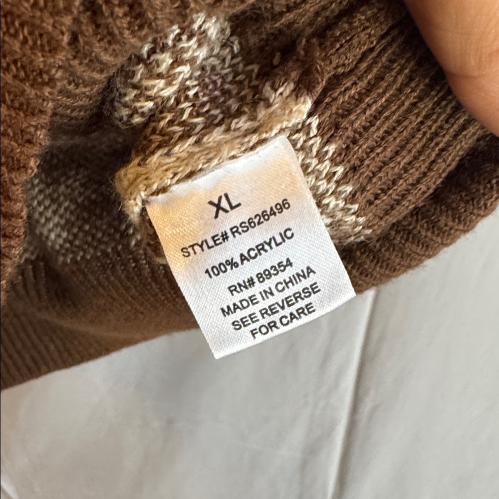 Love Graphic Knit Crop Top in Brown and Cream - Picture 3 of 10